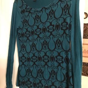 Sweater, medium. Mossimo . Good condition